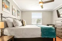 2025 Special! 3BR, Sleep 8- 2 King Beds, 4 Full Beds