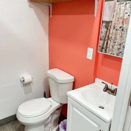 Peach Pocket Studio w/Kitchenette + W/D, Long Stay Ready w/ All Amenities!