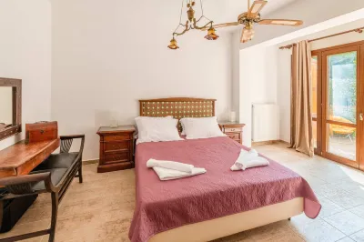 Odyssey's Palace - Escape in Mythical Ithaca Hotels near Kioni Harbour