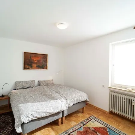 Large, quiet vacation apartment (approx. 70sqm) with large balcony and shared use of the garden