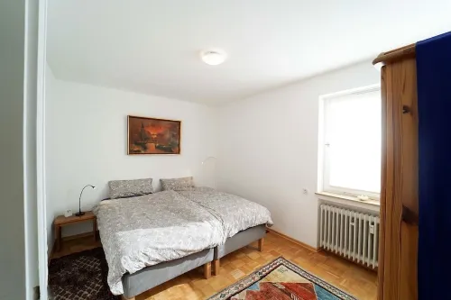 Large, quiet vacation apartment (approx. 70sqm) with large balcony and shared use of the garden