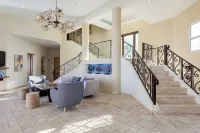 Villa Los Amigos 4 bedrooms with private pool and hot tub