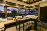 Ultra Luxury with Panoramic Views, Private Infinity pool and natures paradise