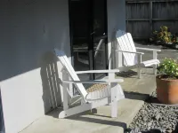 Sun trap by the beach!