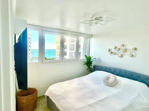 Endless Summer City Suite - Stylish Stay in Prime Location