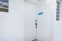 Newly Renovated apartment with swimming pool and ocean view #3