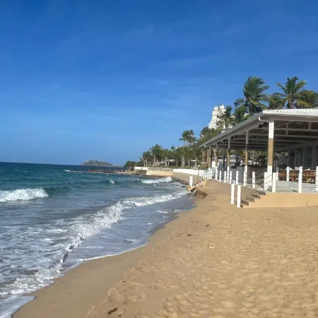 Amazing views and great location - 4 Bedroom Estate Bakekroe in St Thomas