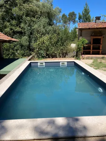 Cozy house in quiet village with generous outdoor space near Pombal