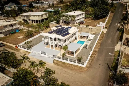 Modern Duplex with Heated Pool - Short Walk to Beach