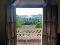 Casa Rural Los Morales, private pool, free WiFi, BBQ, 5km from Ronda.