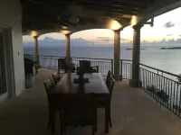 Argonauta:  Spectacular Ocean  Views, Privacy and  Luxury - Minutes from town Hotel a Cruz Bay