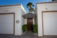 Amazing Las Conchas Beach Front with Heated Spa & Kayaks!!