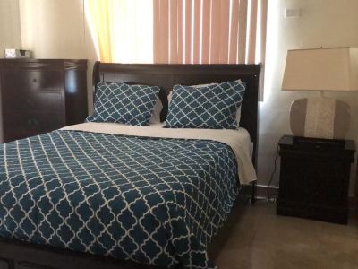 2 Bedroom 1 Bath Near Hospital and Shopping and Beach