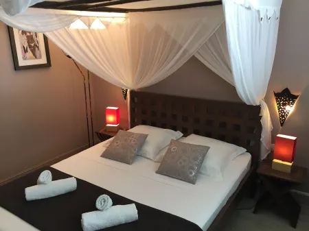 Anse des Rochers lovely "1,2,3 Soleil" studio with superb sea view.