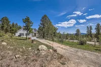 Golden Gate Getaway 4 Bedroom Home by RedAwning