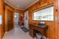 180 Water views + patios!
