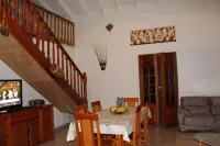 LA VILLA DES VOYAGEURS WITH POOL AND SPA FOR 4 TO 12 PEOPLE