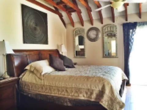 Welcome To Paradise 'AAA' - OCEANFRONT Private Romantic Getaway! Hotels in Sandys