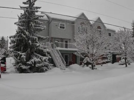 Le Club Azur Family Retreat Отели в г. Мейгог