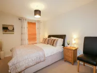 7 Riverside Gardens - Apartments