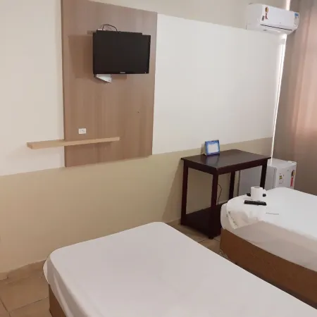 Hotel Romanville
