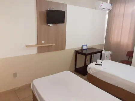 Hotel Romanville Отели в г. Шапеко