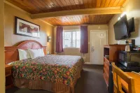 Marina Inn Hotels near University of California, Berkeley