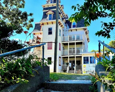 The Glen Cove Hotel & Restaurant Hotels in Wareham