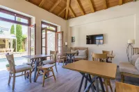 Mare Monte Luxury Suites - breakfast