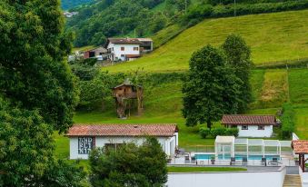Logis Hôtel Andreinia & Cabanes