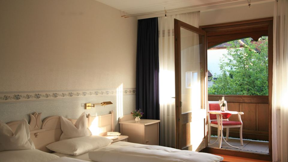 Glocke Weingut Und Hotel