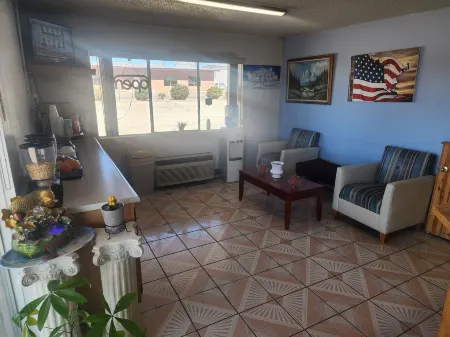 Satellite Inn Отели рядом с достопримечательностью «Парк Вашингтон»