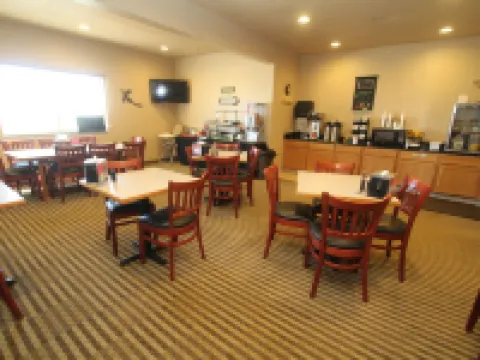 Bowman Inn and Suites Hotels in Bowman