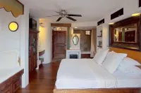 Secret Garden Inn Hotels in Solana Beach