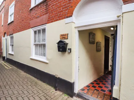 Driftwood Cottage Отели рядом с достопримечательностью «Филикстоу Си Фронт Гарденс»