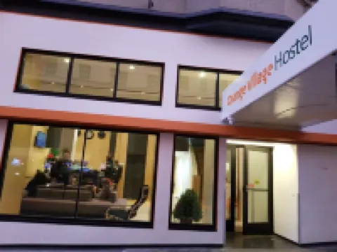 Orange Village Hostel Отели в г. 