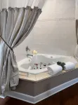 Victorian House Bed and Breakfast - Romantic