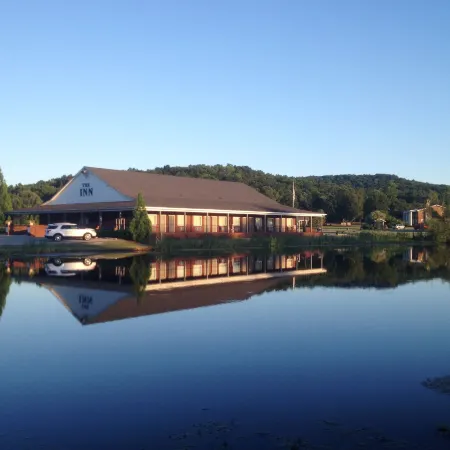 The Golf Inn at QC Resort and RV