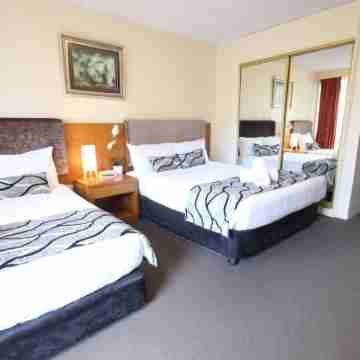 Molly Morgan Motor Inn Rooms