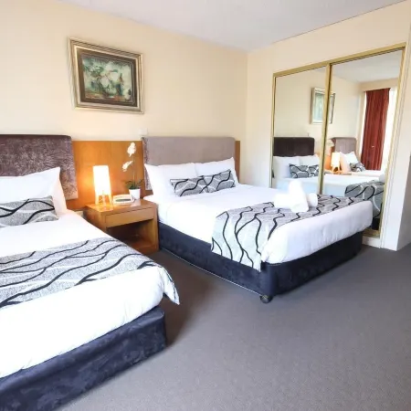 Molly Morgan Motor Inn