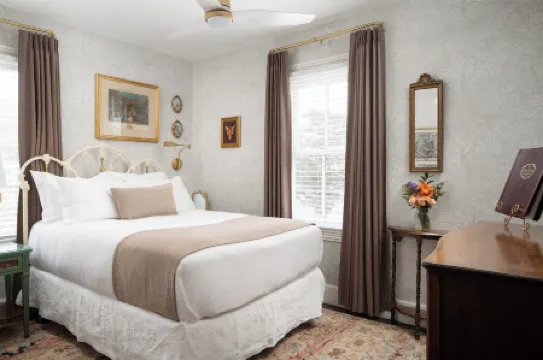 The Mason Cottage Downtown