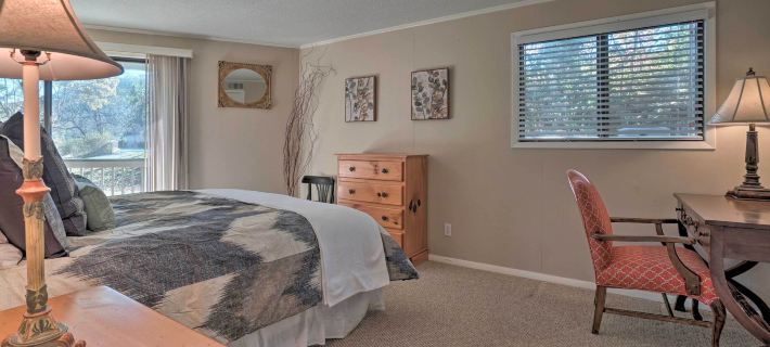 Serene Sky Valley Home w/ 180 Degree Mountain View Hotels in Rabun County
