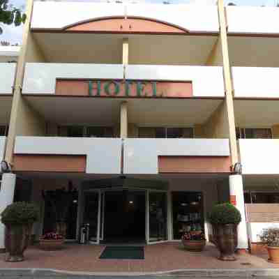 Royal Cottage Hotel Exterior