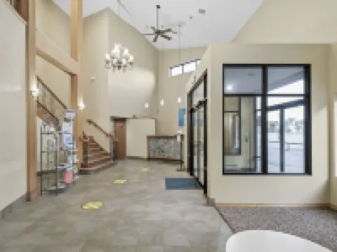 Waterbird Lakeside Inn Hotels in Chesterton