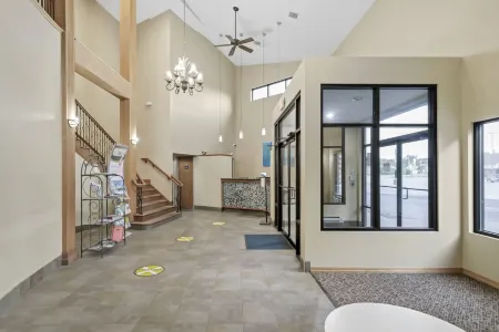 Waterbird Lakeside Inn