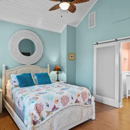Sea Escape 3 Bedroom Townhouse by RedAwning