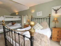 Poacher's Arms Hotels in Hope