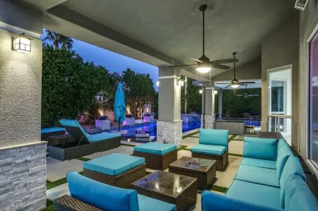 Luxurious desert Oasis Отели рядом с достопримечательностью «Melissa Morgan Fine Art Gallery»