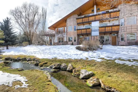 Zermatt Villages 722 4 Bedroom Chalet by RedAwning