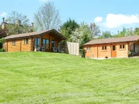 Pennylands Hill View Lodge Hotels near برج برودواي